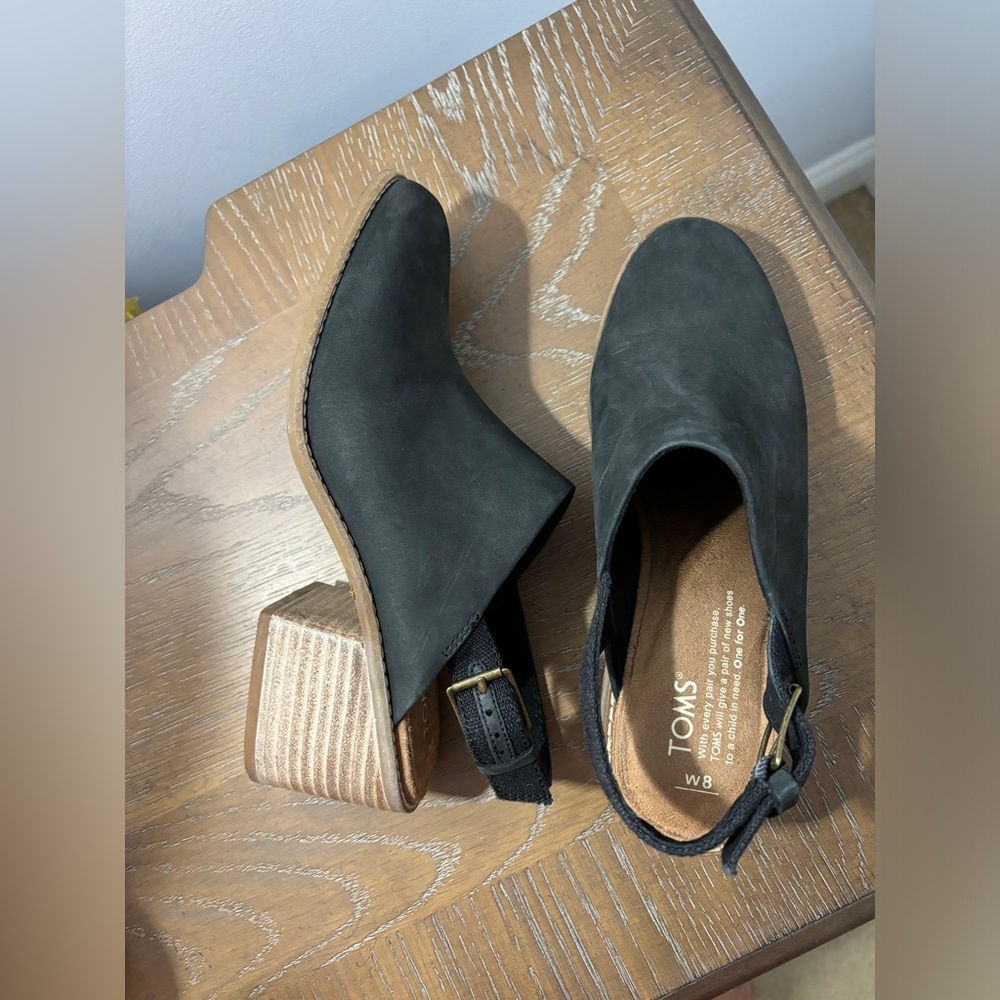 Like New TOMS - Leila Slingback Sandal - Black Leather - US 8